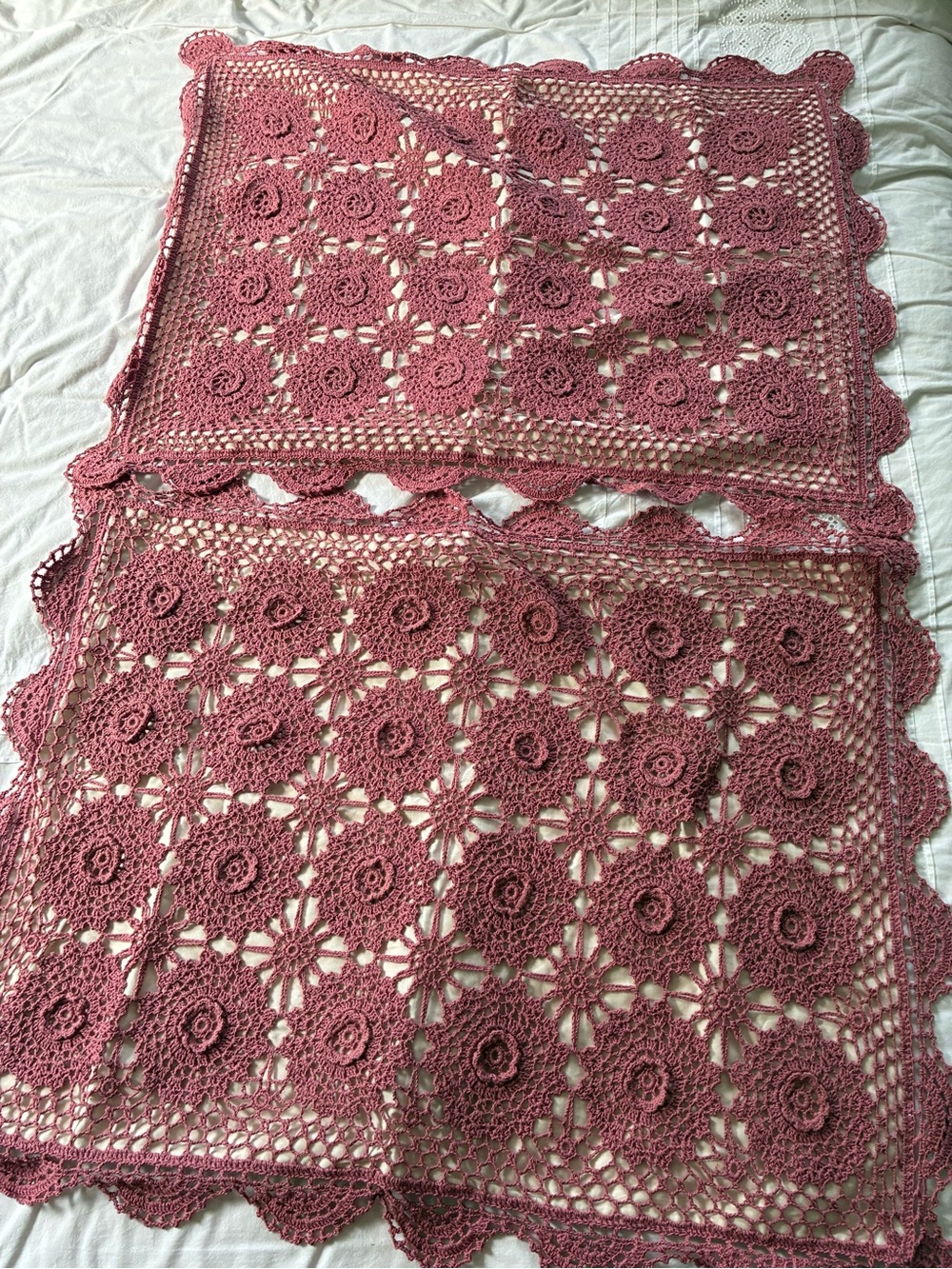 Vtg Handmade Crochet Lace Pillow Shams Queen Pair 100% Cotton Dusty Rose NWOT